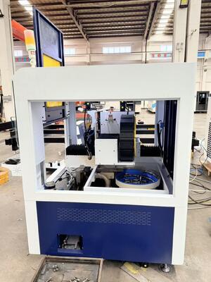 kaufen QH - Vibrationsschüssel-Automatik-Zuführer mit integriertem Laserschnitt für effiziente, präzise und flexible geschlossene Schleiferverarbeitung online manufacture