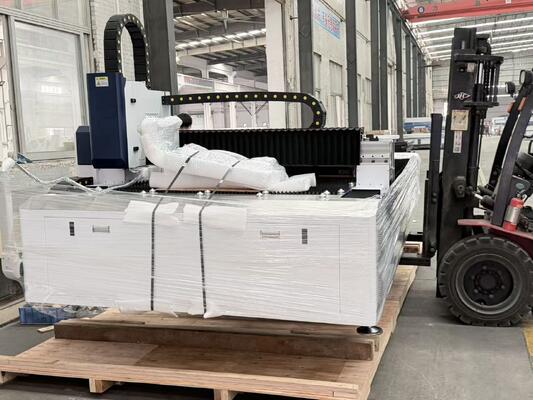 acquistare Macchina da taglio laser a fibra per lamiere di tipo Eco QH-3015F, 3m x 1,5m online manufacture